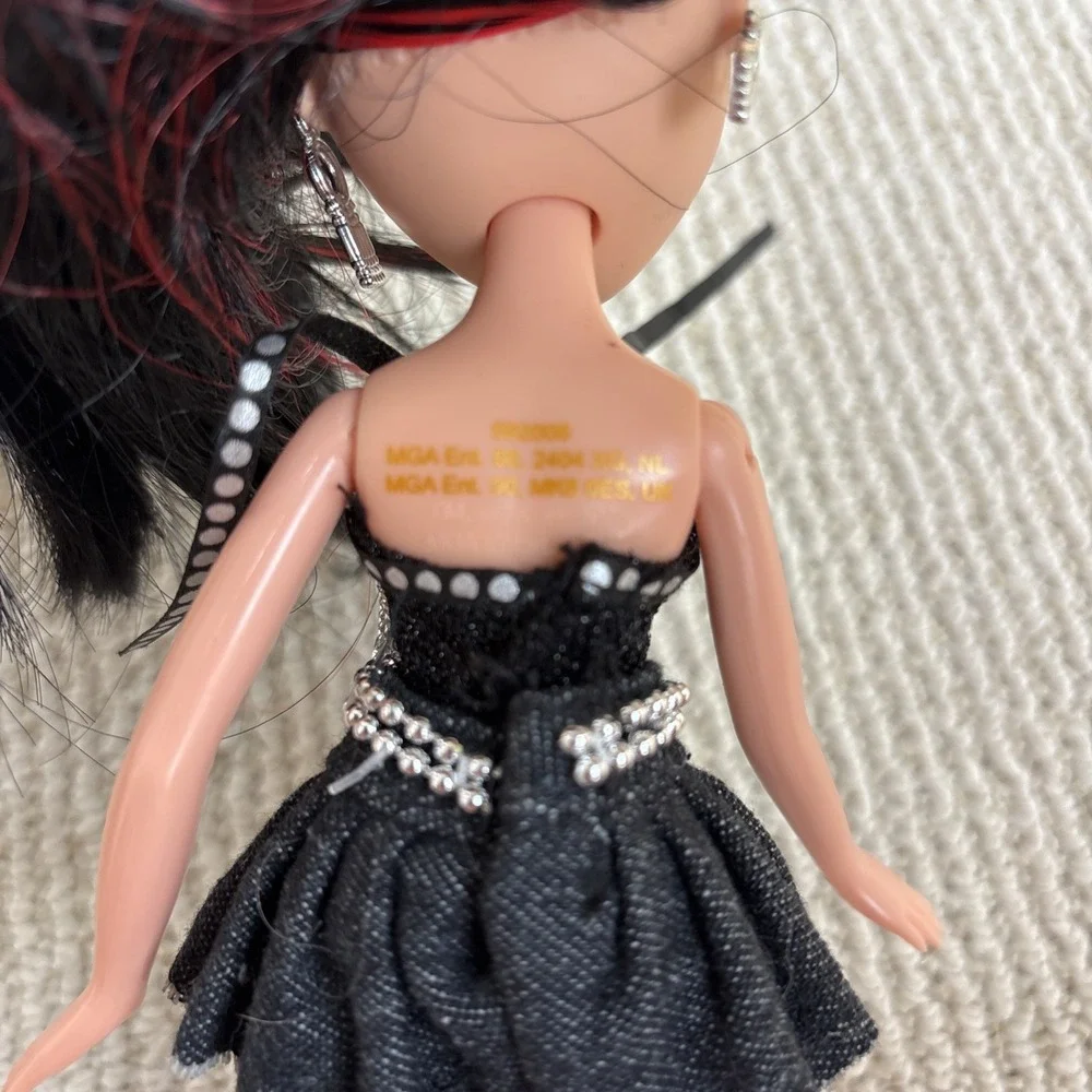 Bratz Doll TIANA Welcome To Fabulous Las Vegas 9.5